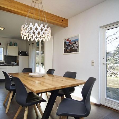 Komfortables Haus Mit Kamin, Sauna, Garten, Terrasse - Ferienhaus Sternschnuppe Wiek auf Rügen Extérieur photo