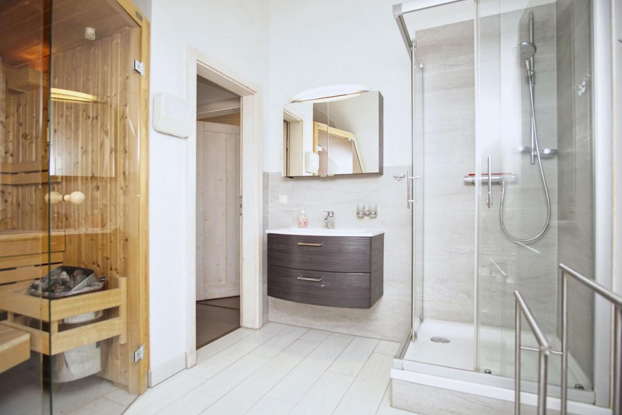 Komfortables Haus Mit Kamin, Sauna, Garten, Terrasse - Ferienhaus Sternschnuppe Wiek auf Rügen Extérieur photo