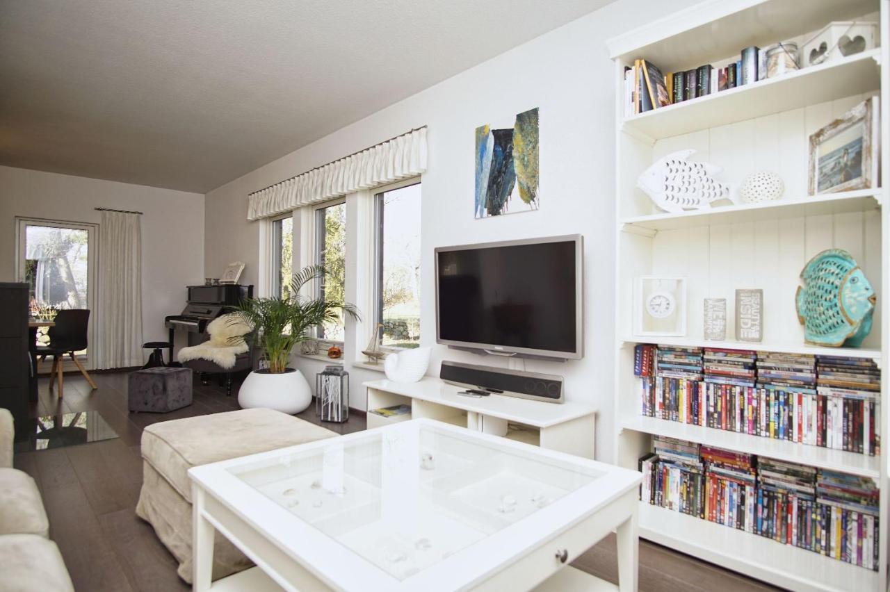 Komfortables Haus Mit Kamin, Sauna, Garten, Terrasse - Ferienhaus Sternschnuppe Wiek auf Rügen Extérieur photo