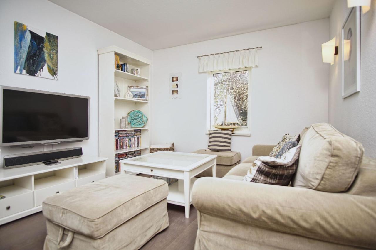 Komfortables Haus Mit Kamin, Sauna, Garten, Terrasse - Ferienhaus Sternschnuppe Wiek auf Rügen Extérieur photo