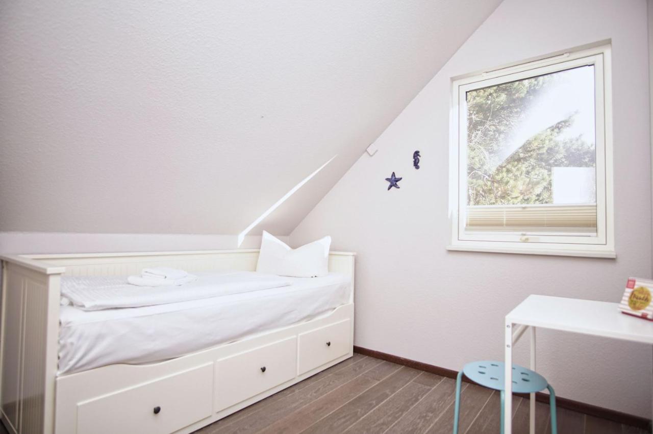 Komfortables Haus Mit Kamin, Sauna, Garten, Terrasse - Ferienhaus Sternschnuppe Wiek auf Rügen Extérieur photo