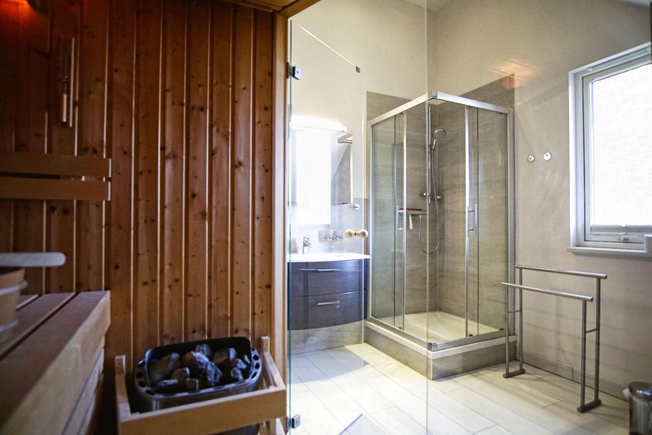 Komfortables Haus Mit Kamin, Sauna, Garten, Terrasse - Ferienhaus Sternschnuppe Wiek auf Rügen Extérieur photo